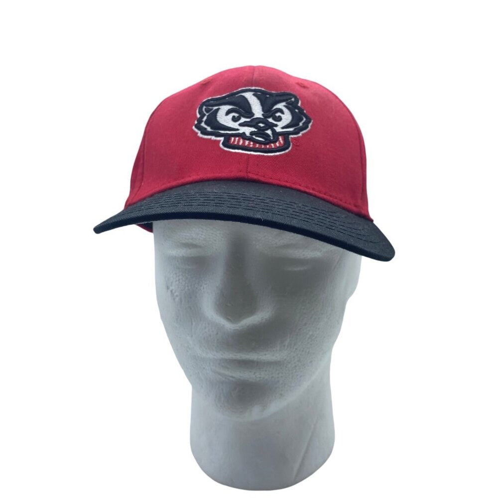 Vtg Wisconsin Badgers Youth Baseball Cap Red Black Embroidered Logo Going Yard